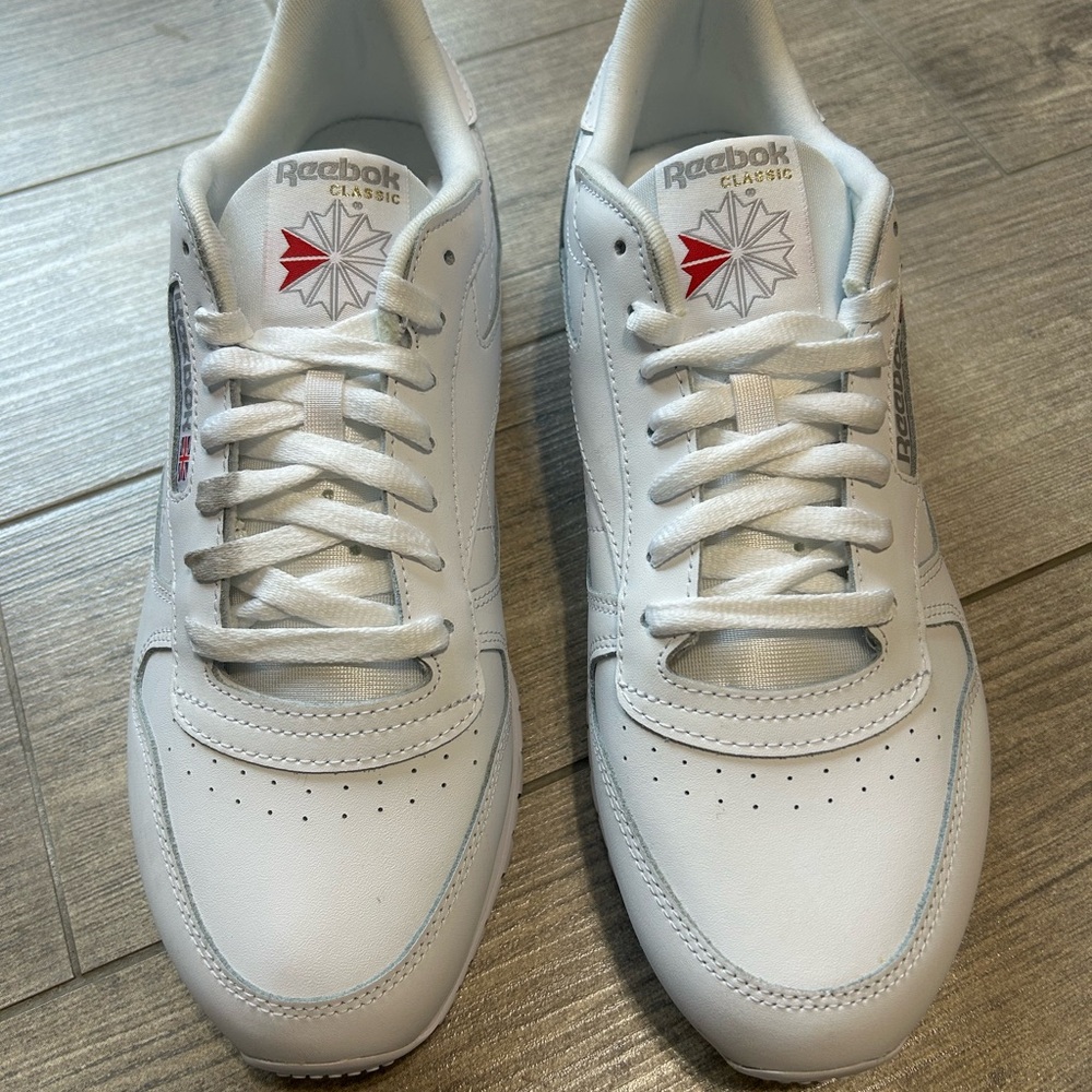 Reebok Classic Leather Sneaker - Men's size 11